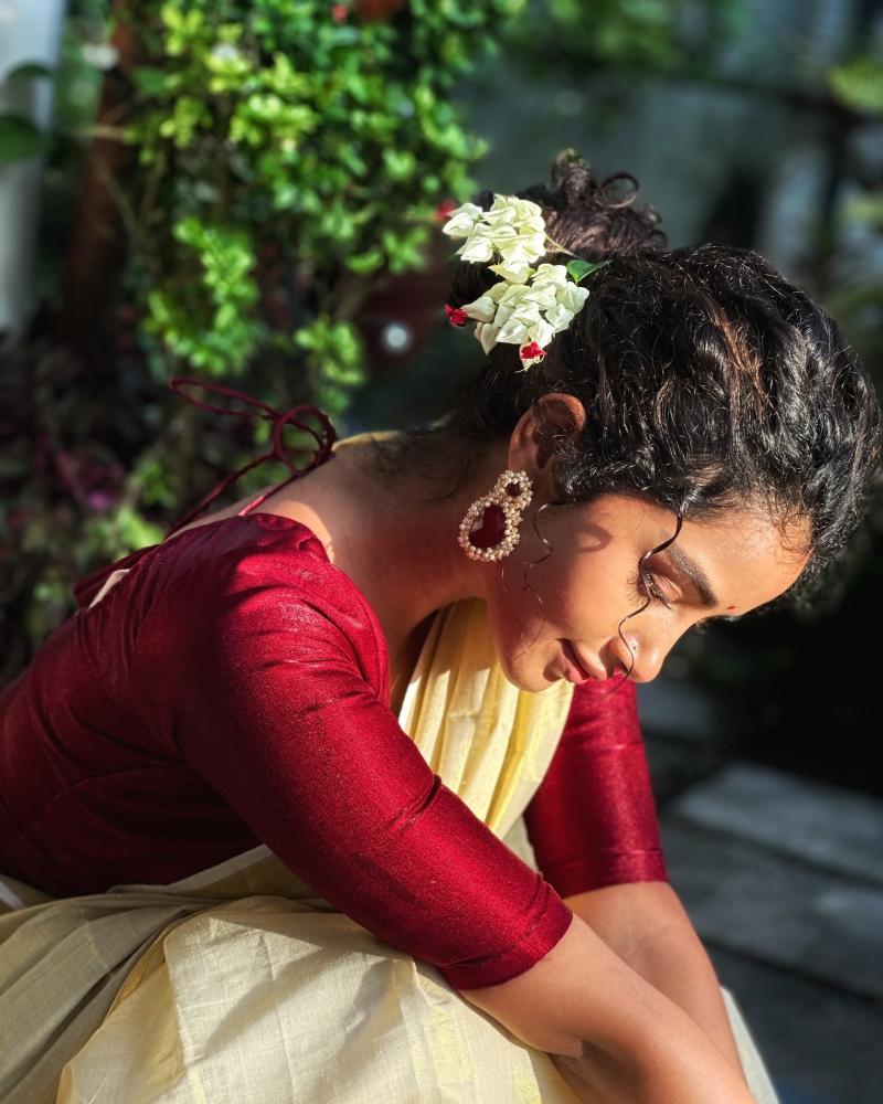 anupama-parameswaran-onam-celebration-photos